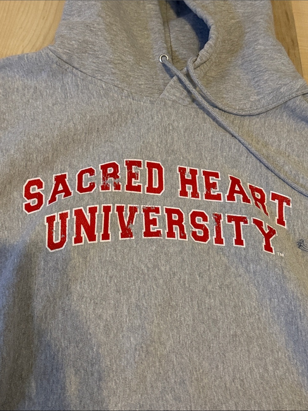 size XL pro weave sacred heart university graphic crew neck - Picture 3 of 4